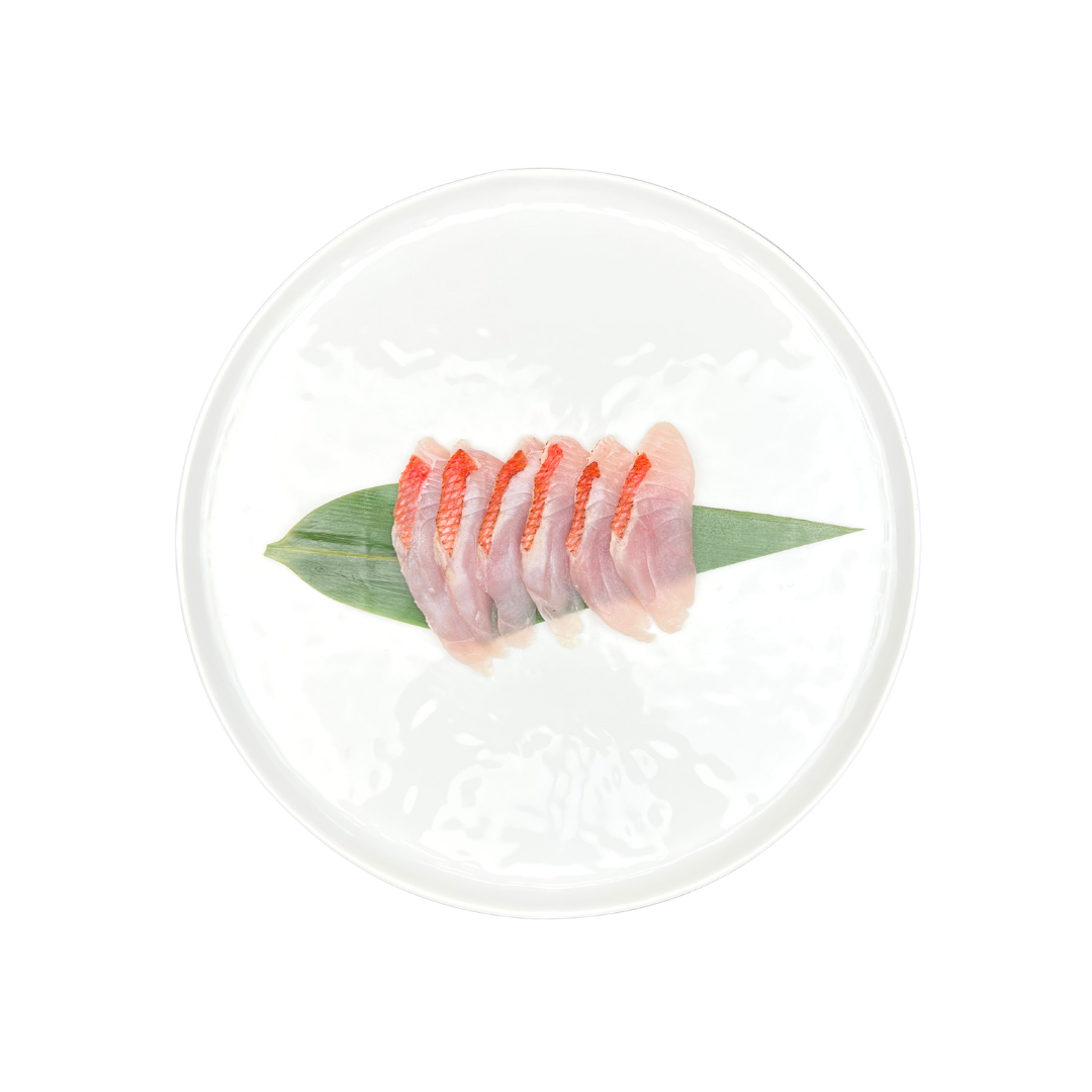 Sushi Sang Lee - KinmeDai : Golden eye snapper. Definitely one of my top 3  favorite fish. #금눈돔 #kinmedai #goldeneyesnapper